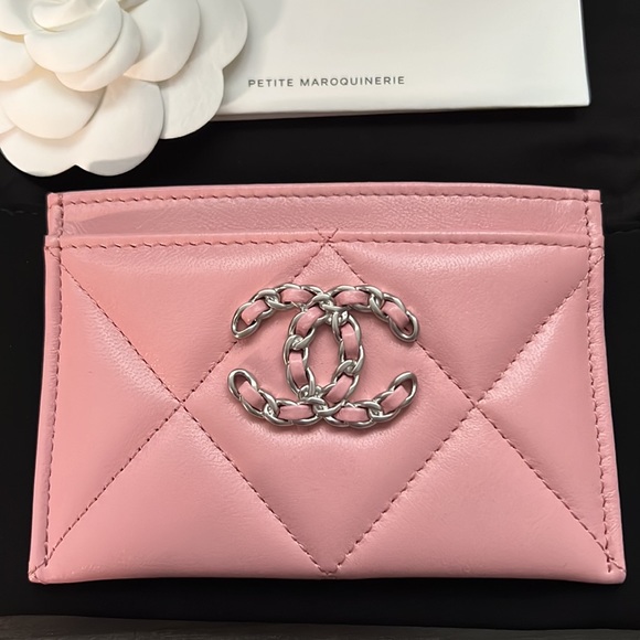 CHANEL 19 Card Holder Pink - Picture 4 of 8